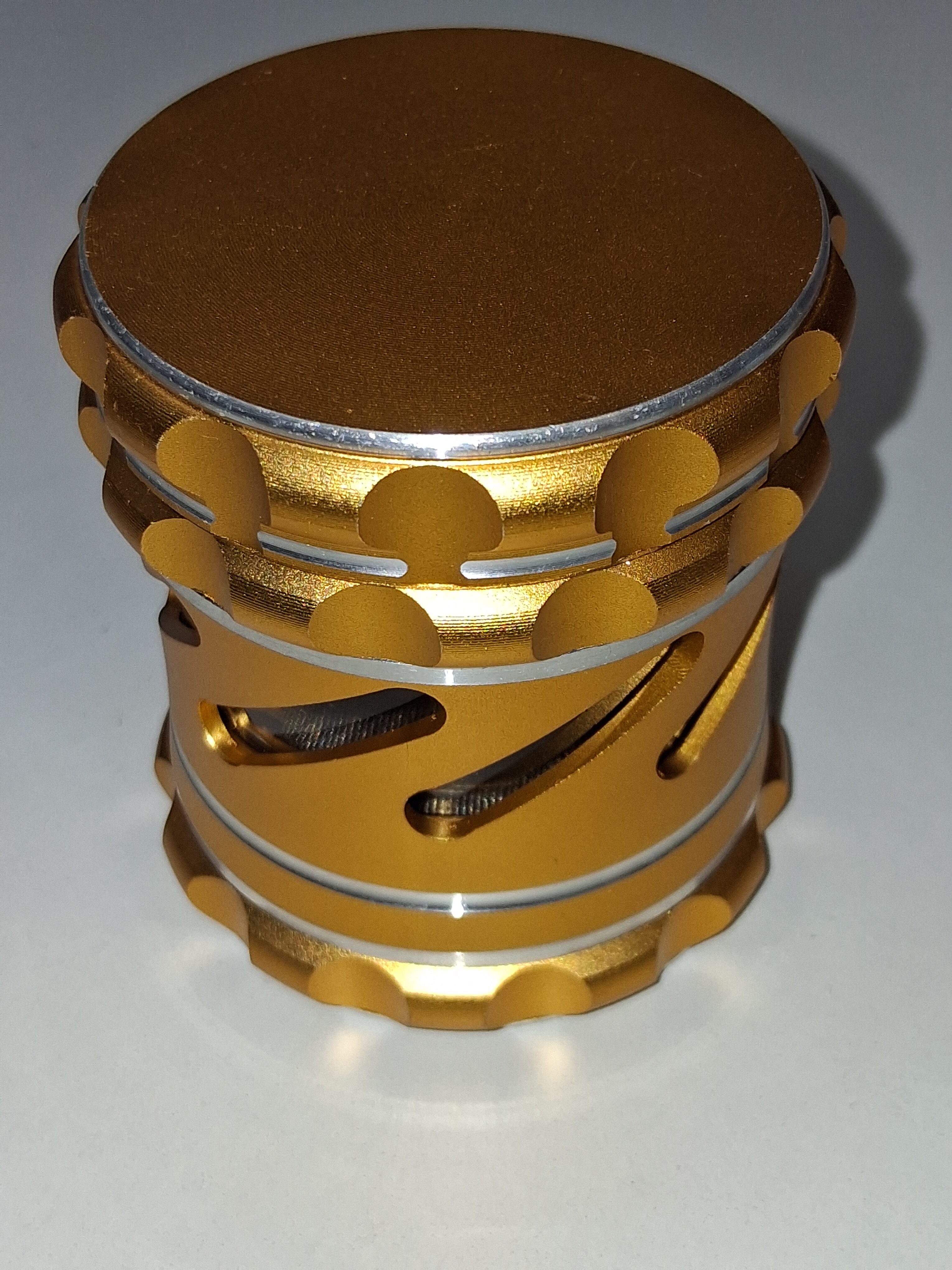  Gold Design Grinder