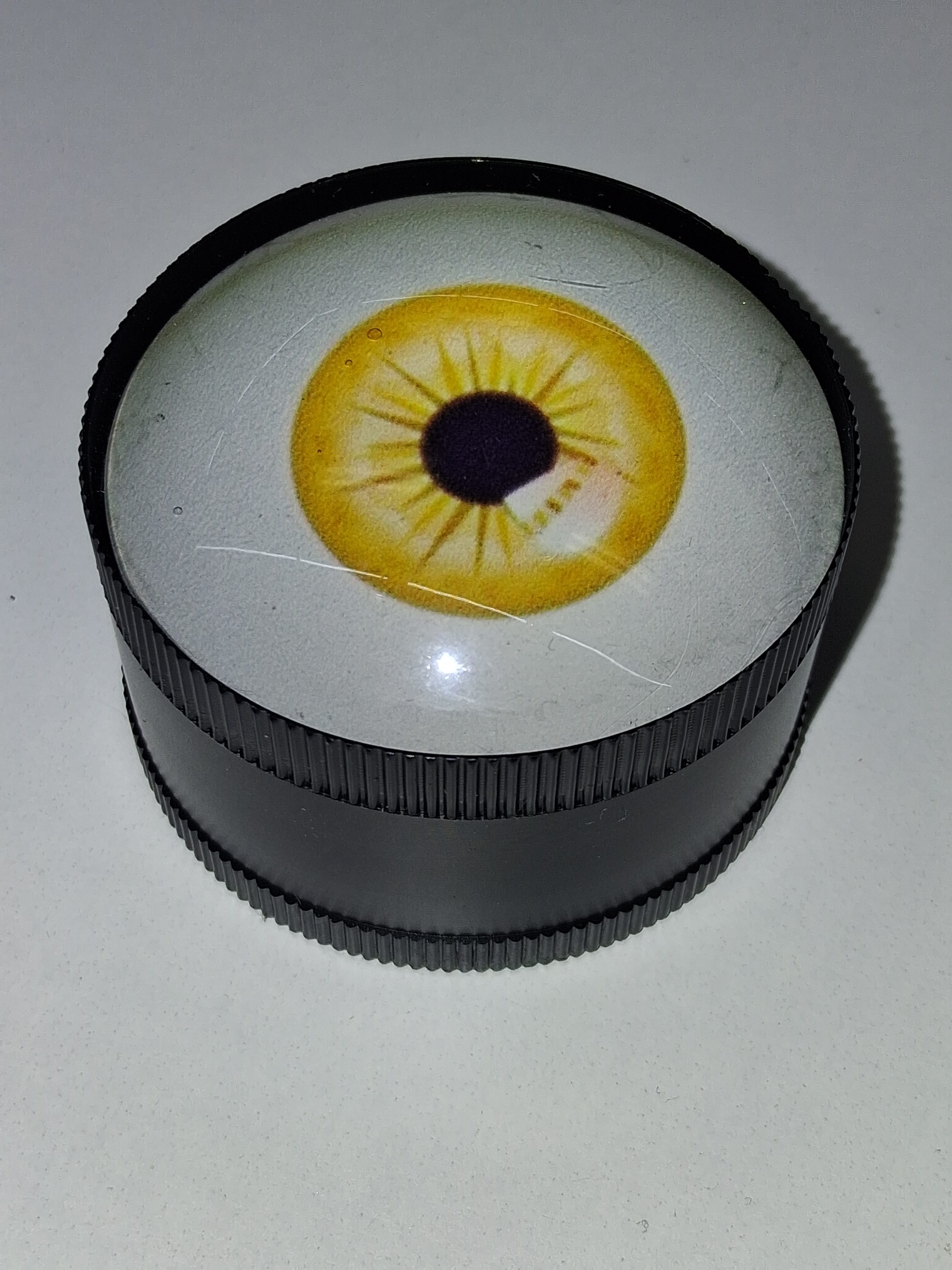  Eye Grinder